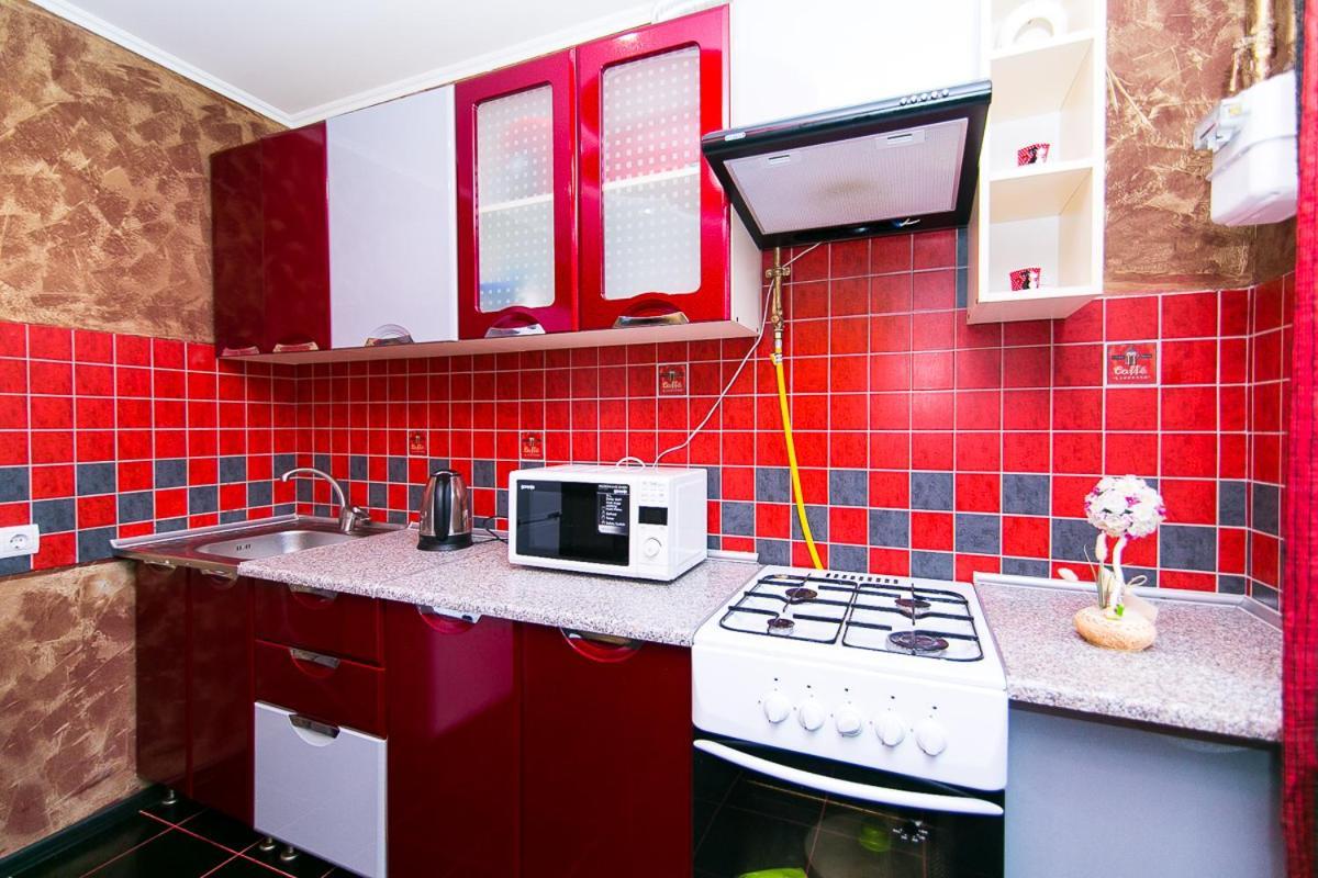 Vip Apartmens Faraon On Illinskaya 1 Floor Сумы Экстерьер фото